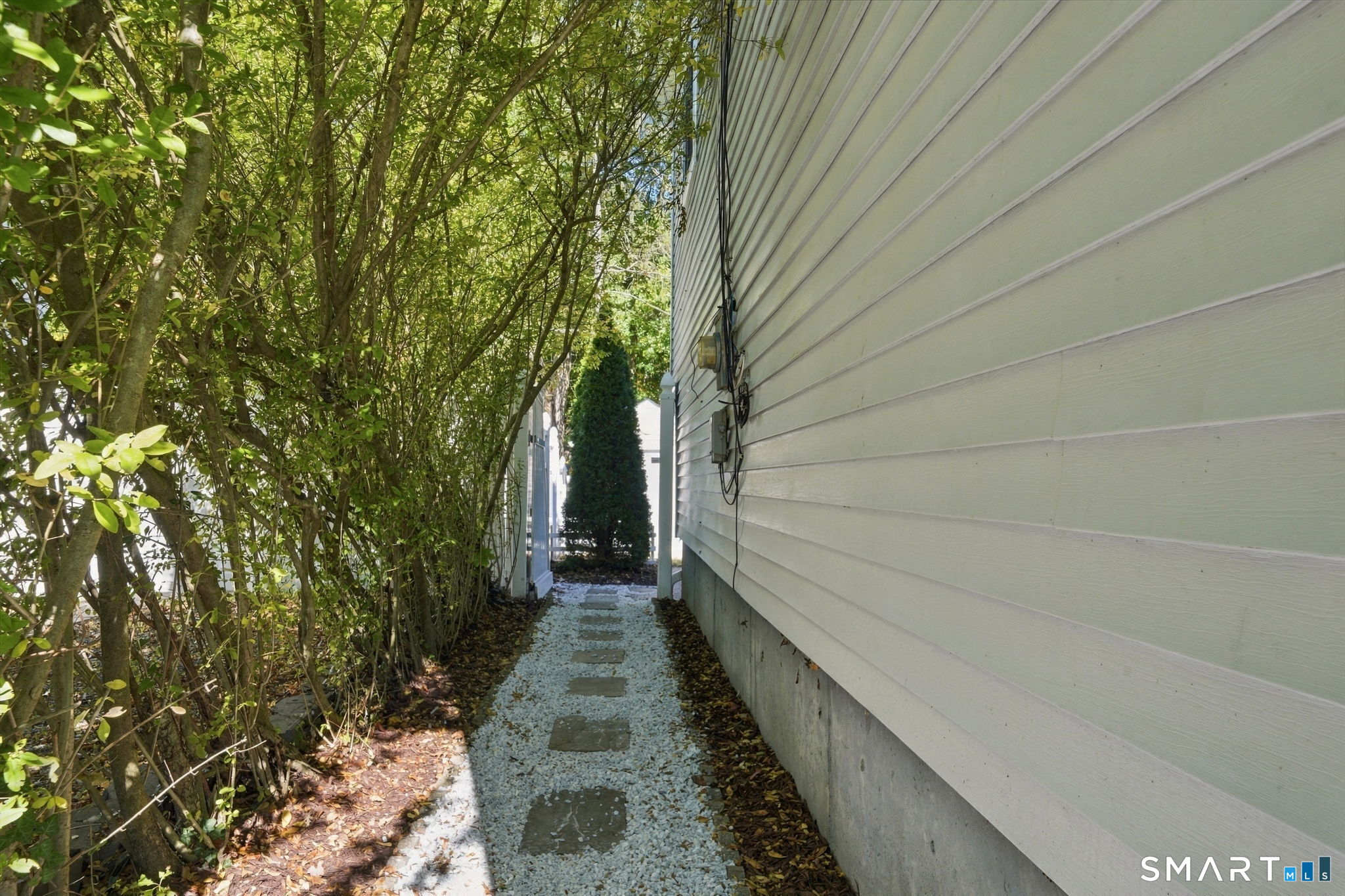 6 Country Club Road Property Photo 28
