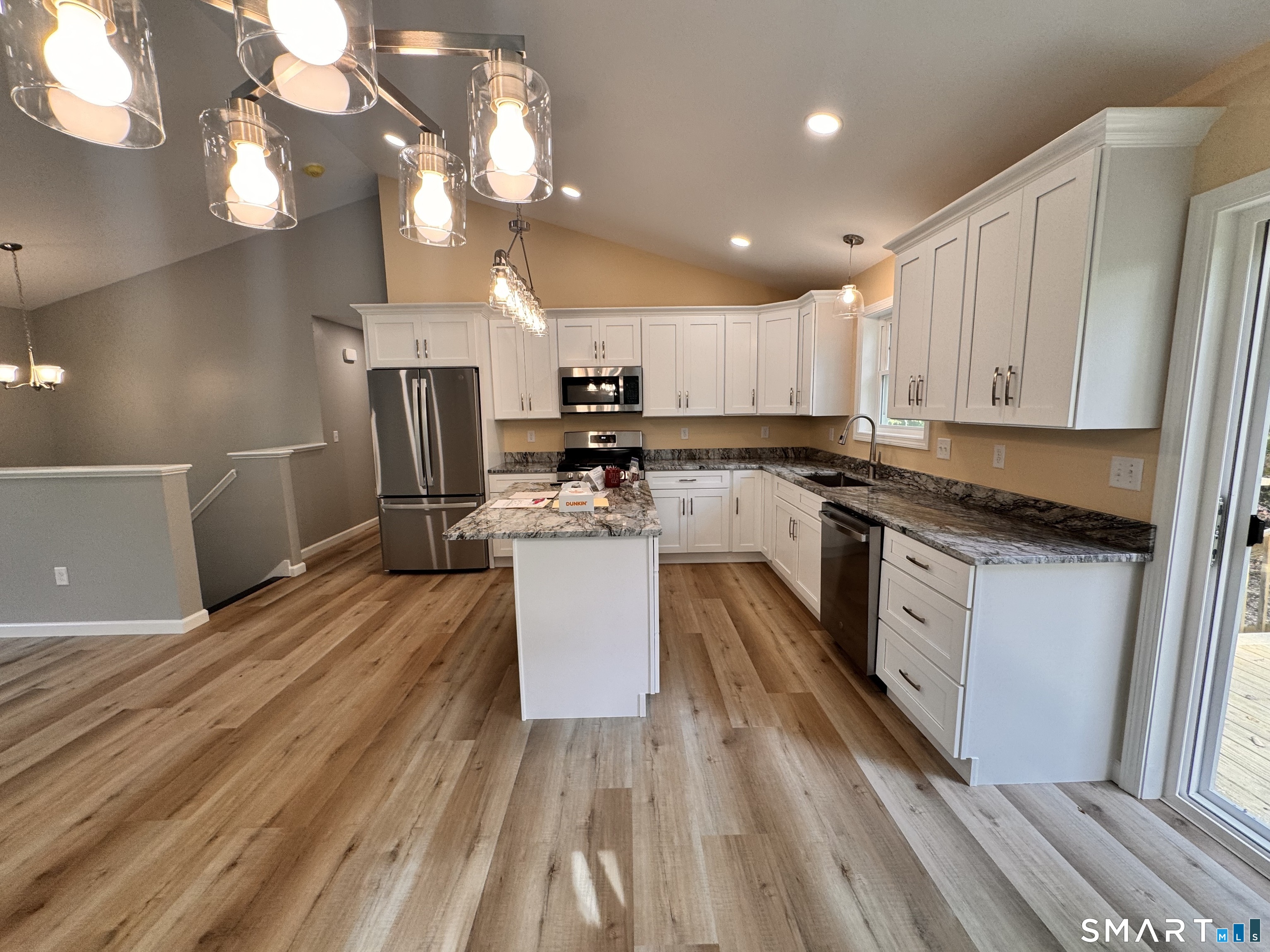 166 Paradise Drive Property Photo 6