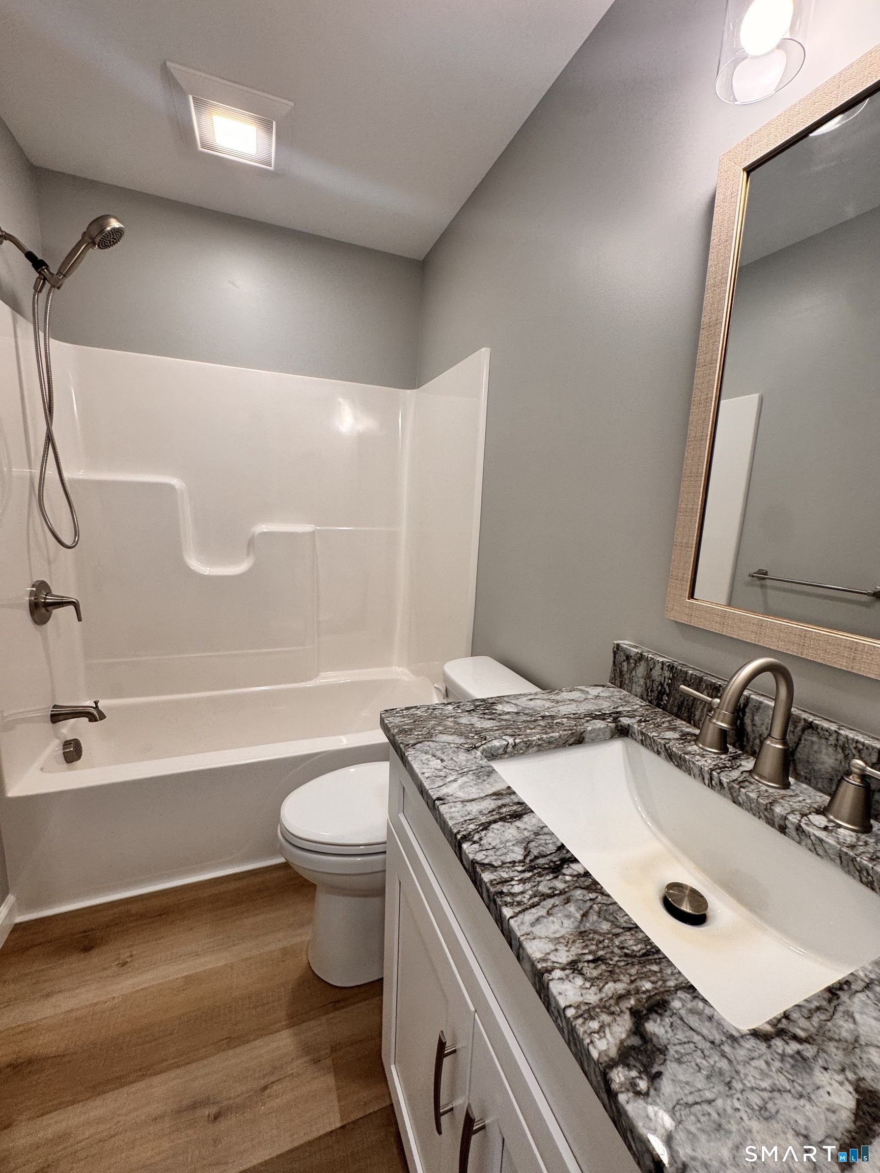 166 Paradise Drive Property Photo 8