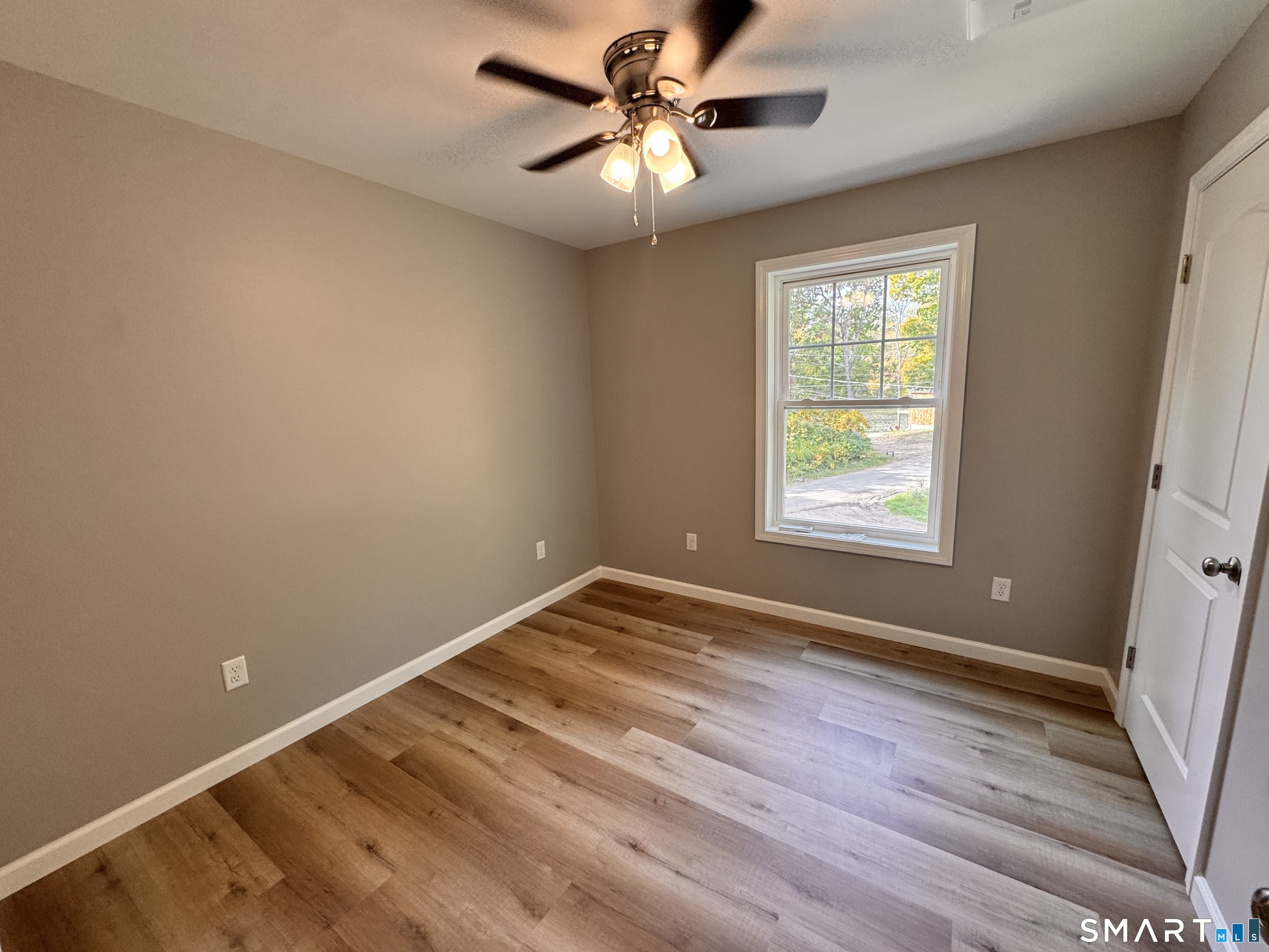 166 Paradise Drive Property Photo 13