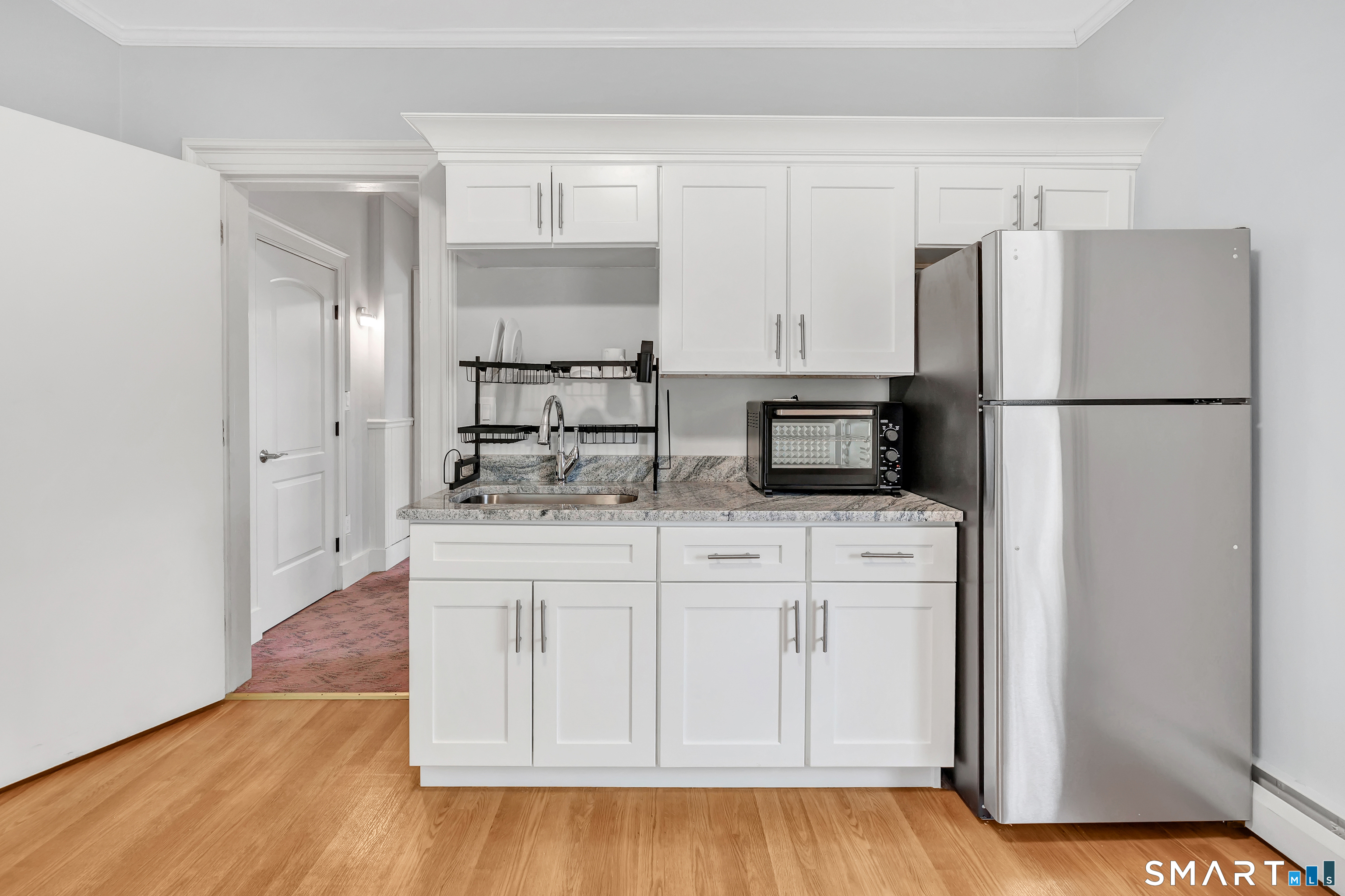 292 Coram Avenue Property Photo 6