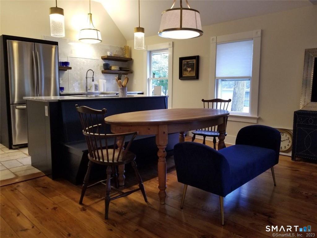10 Library B Street Property Photo 2
