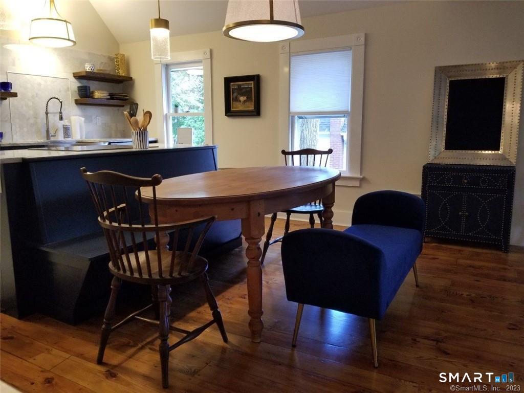10 Library B Street Property Photo 6