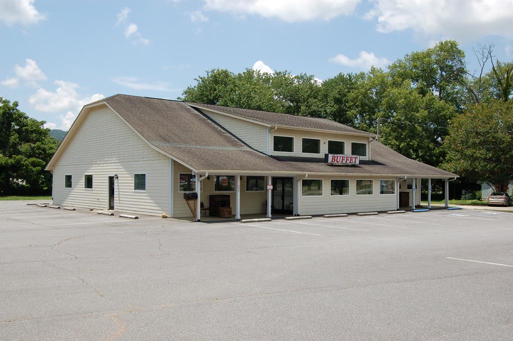385 Main St. Property Photo 1