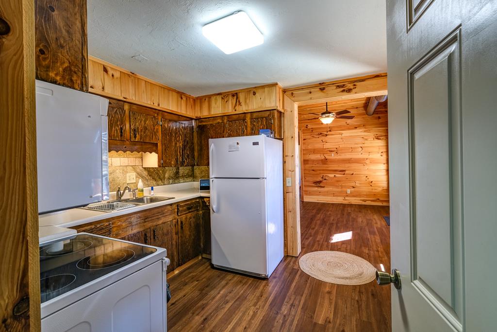 99 Upper Peachtree Road Property Photo 7