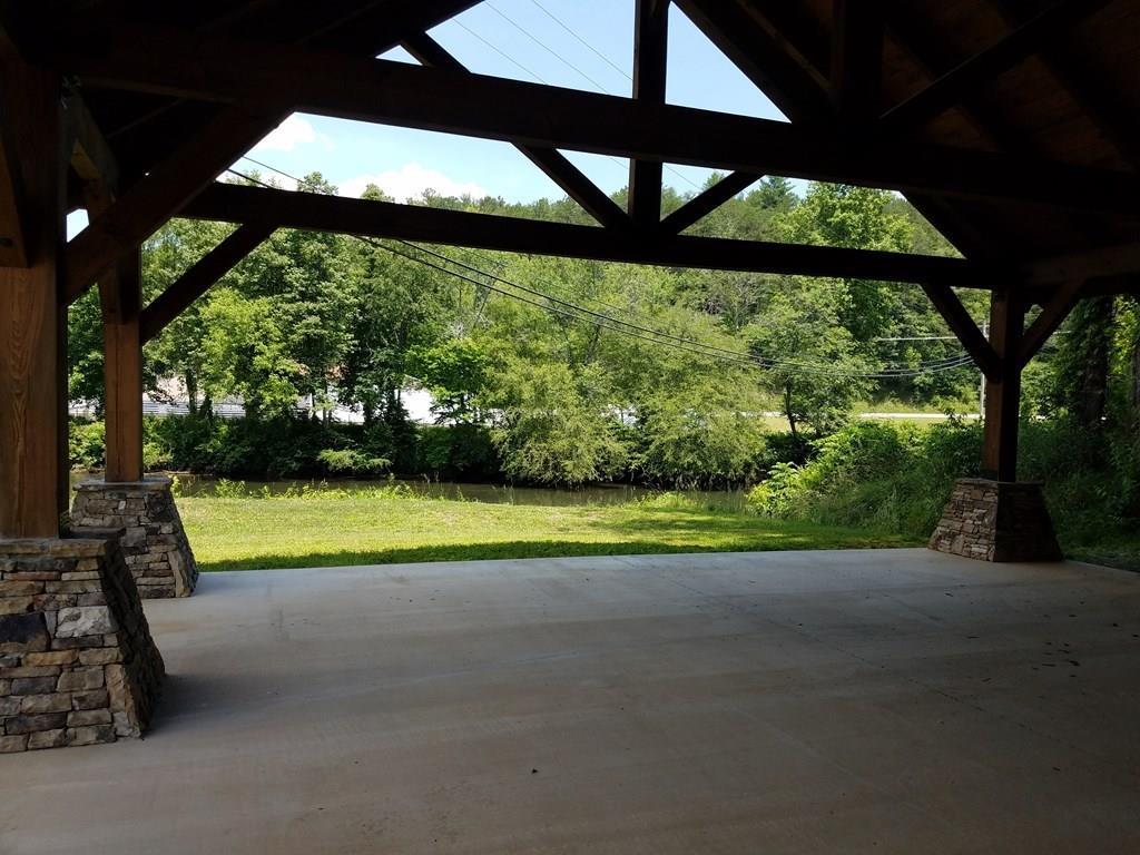 101 River Mountain Drive Property Photo 5