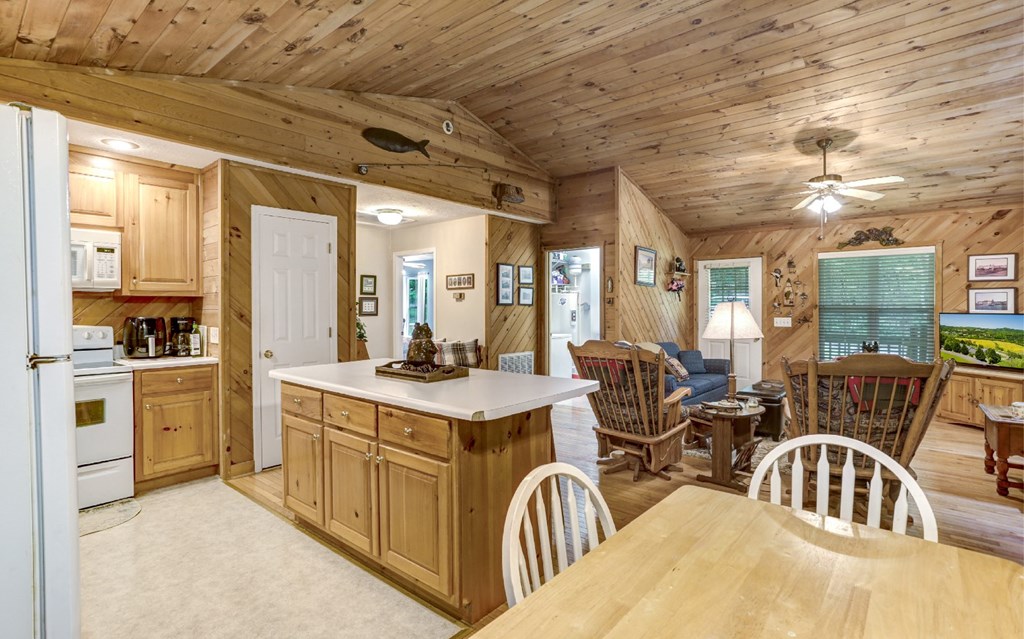 2757 Whipporwill Lane Property Photo 5