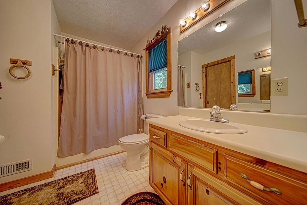 525 Beaver Ridge Rd Property Photo 8