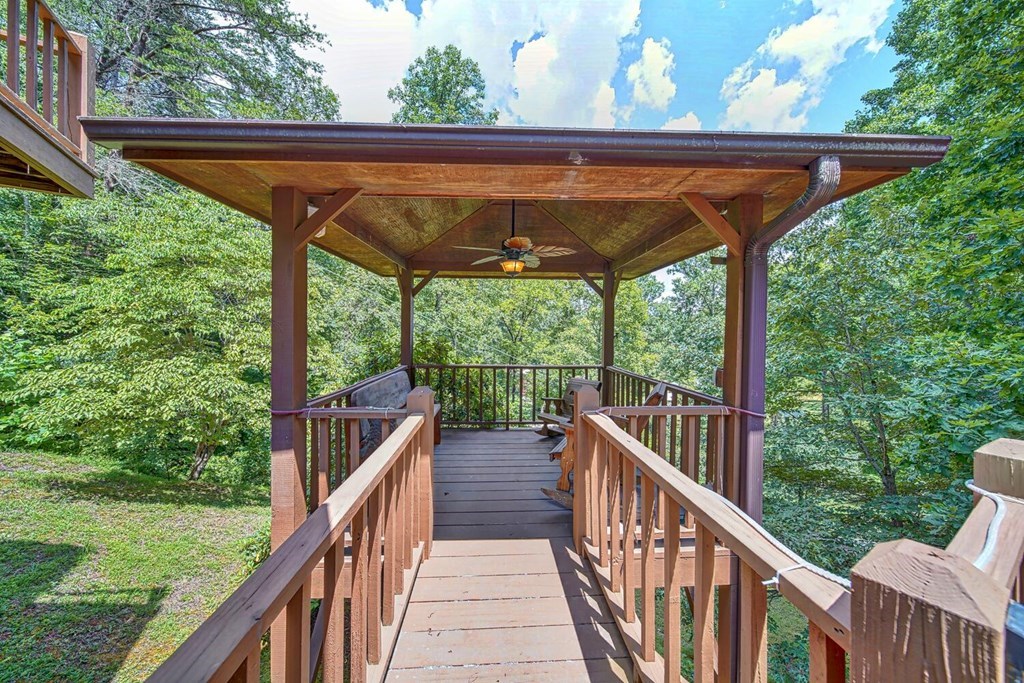 525 Beaver Ridge Rd Property Photo 10