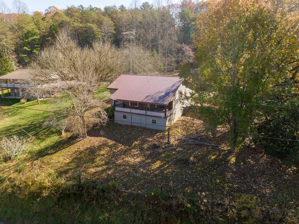 438 Lance Cove Rd Property Photo 1