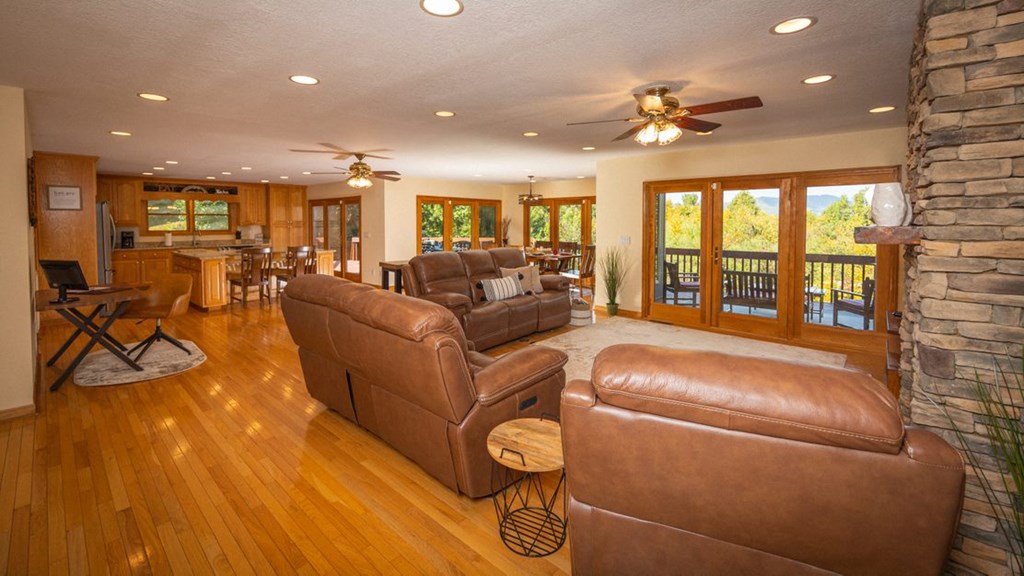 245 Roll Tide Drive Property Photo 14