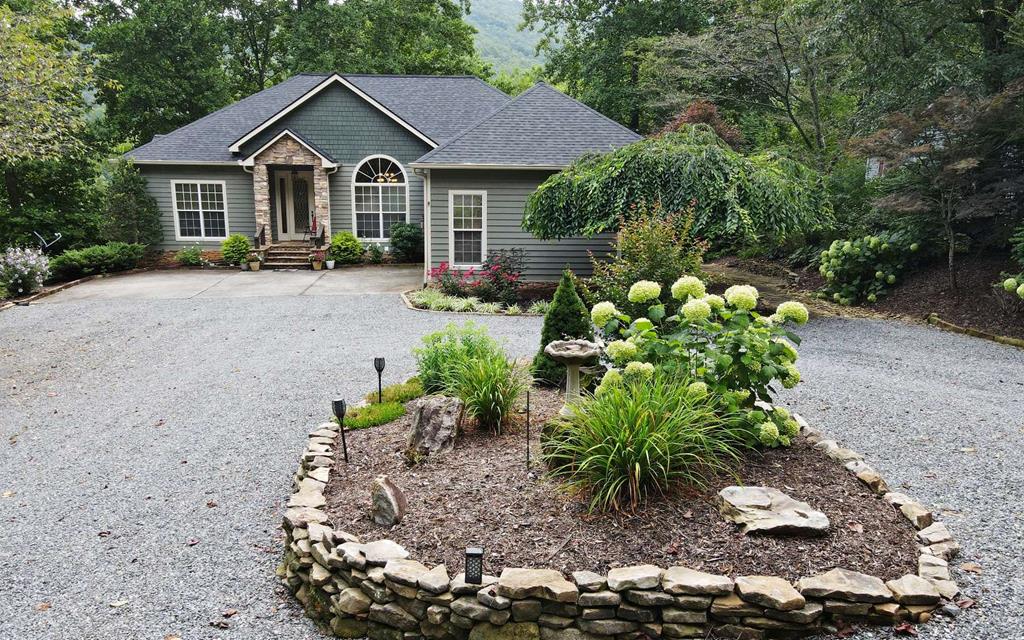 4819 Itsey Trail