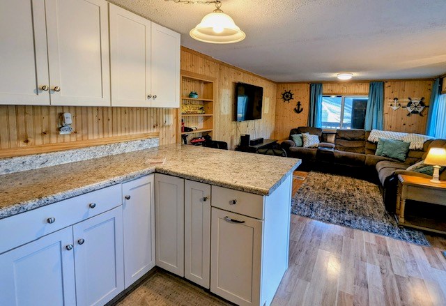 238 Lakeview Dr Property Photo 2