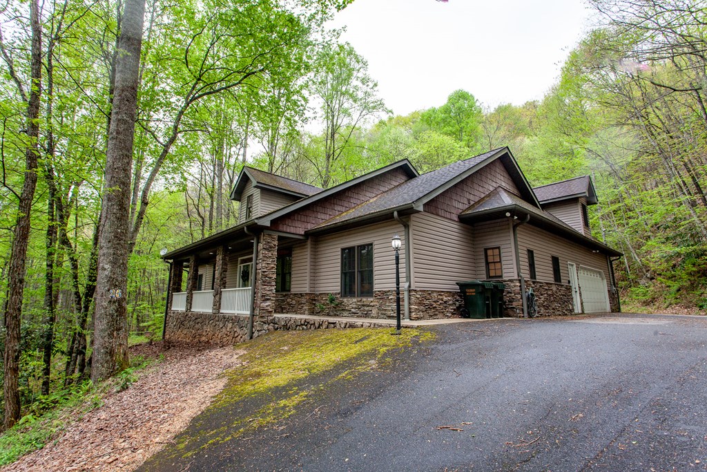 26 Seminole Dr Property Photo 2