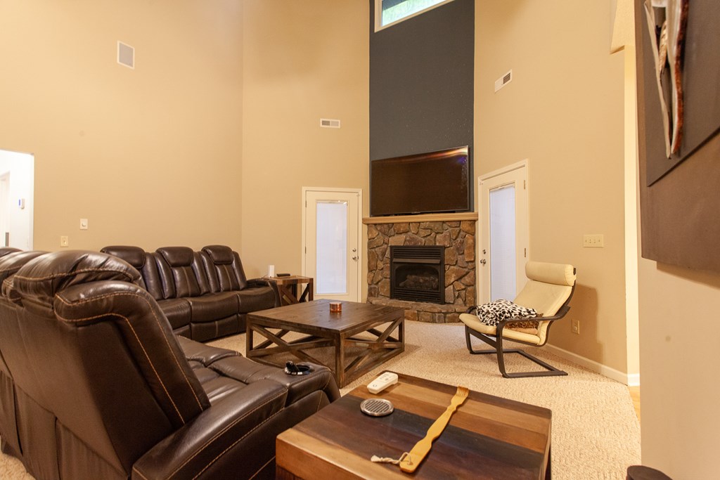 26 Seminole Dr Property Photo 9