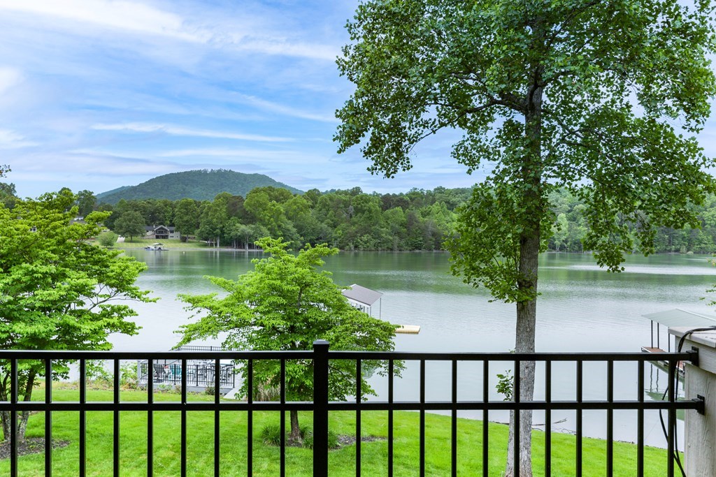2373 Herman Drake Road Property Photo 3