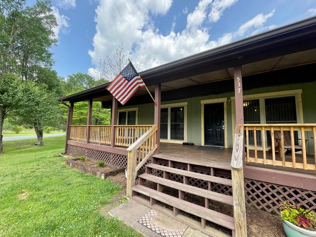 537 Old Sweetwater Road Property Photo 1