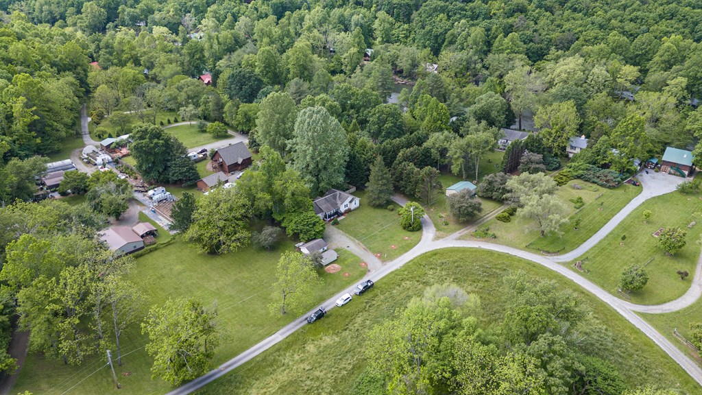 87 Bishop Lane Property Photo 4