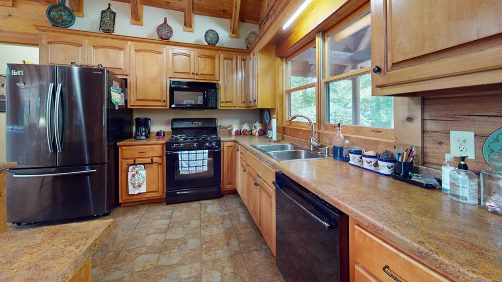 812 Wildflower Ridge Property Photo 12