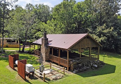 147 Flora Lane Property Photo 12