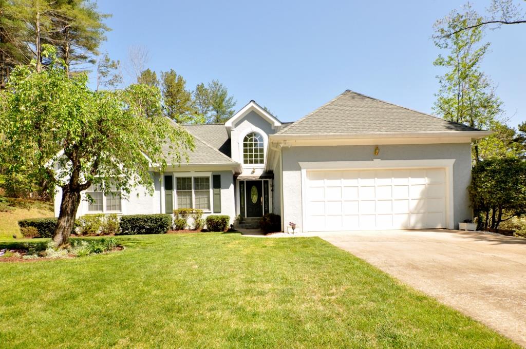 909 Golf Course Circle Property Photo