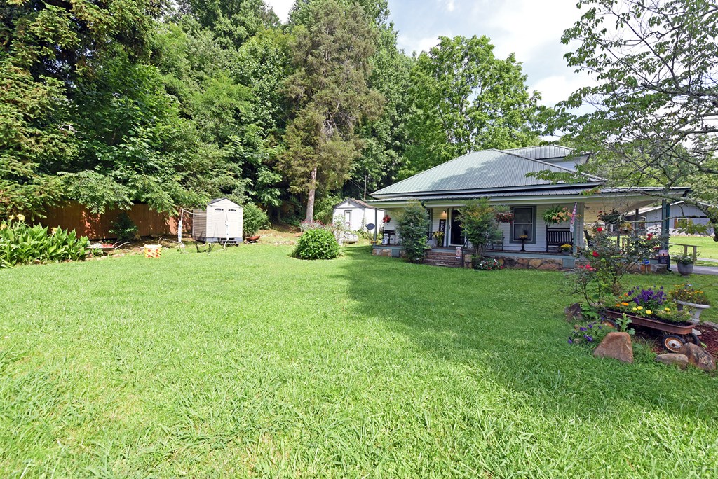 26 Holland Farm Rd Property Photo 3
