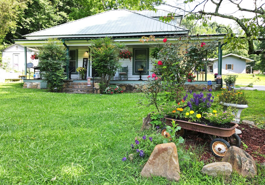 26 Holland Farm Rd Property Photo 5