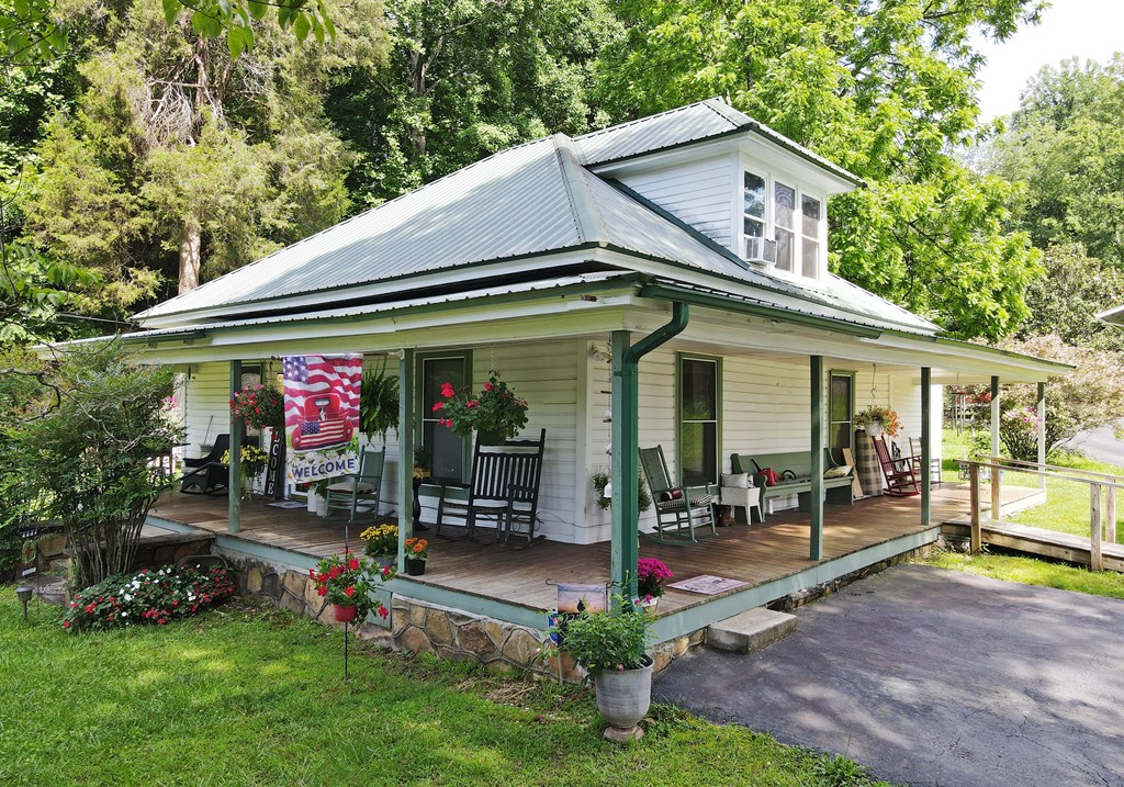 26 Holland Farm Rd Property Photo 6