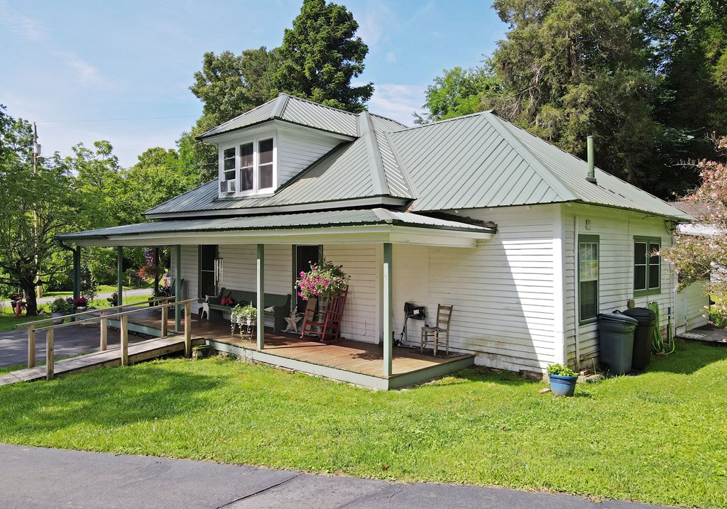 26 Holland Farm Rd Property Photo 14