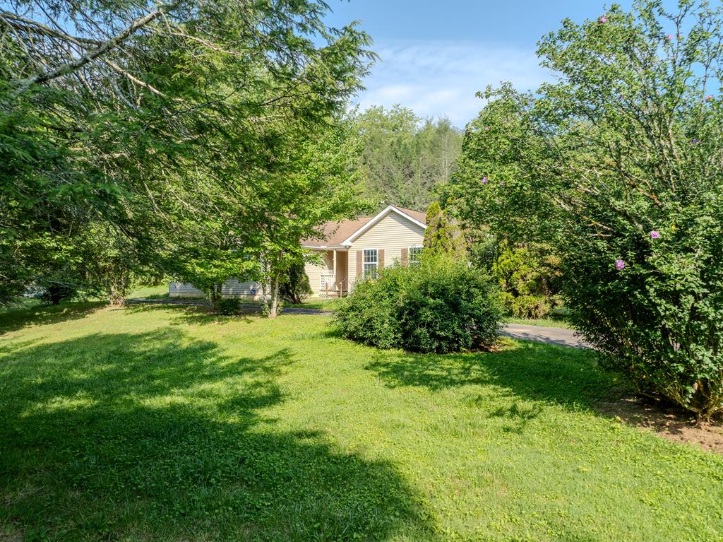 112 Daisy Ln Property Photo