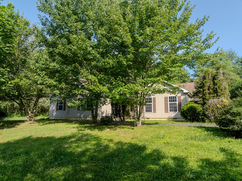 112 Daisy Ln Property Photo 2