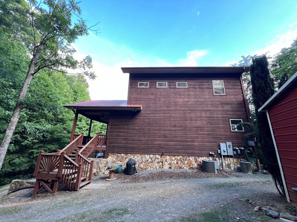 5412 Martins Creek Road Property Photo 4