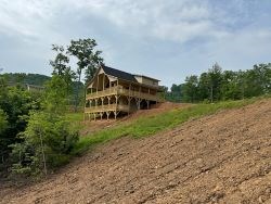 711 Point Overlook Trail Property Photo 4