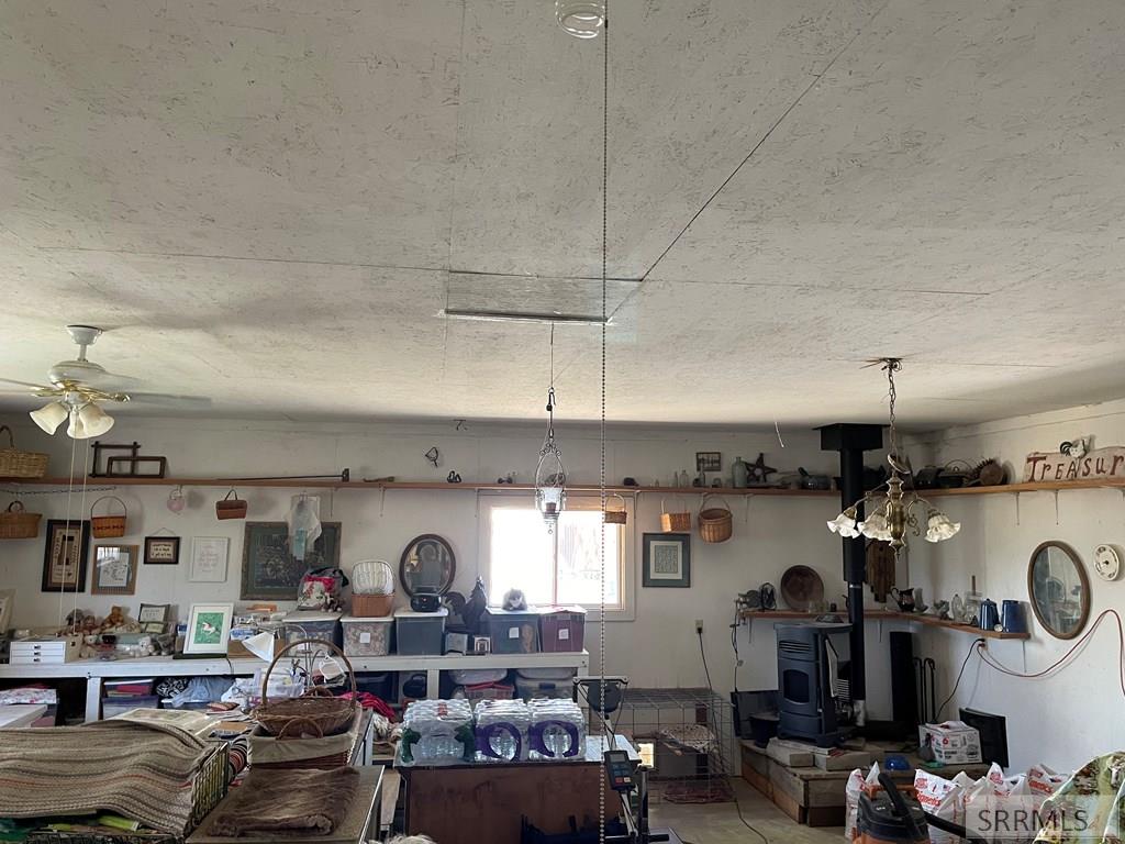 1096 Upper Hotsprings Road Property Photo 6
