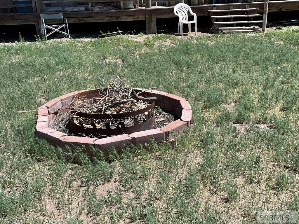 1096 Upper Hotsprings Road Property Photo 9