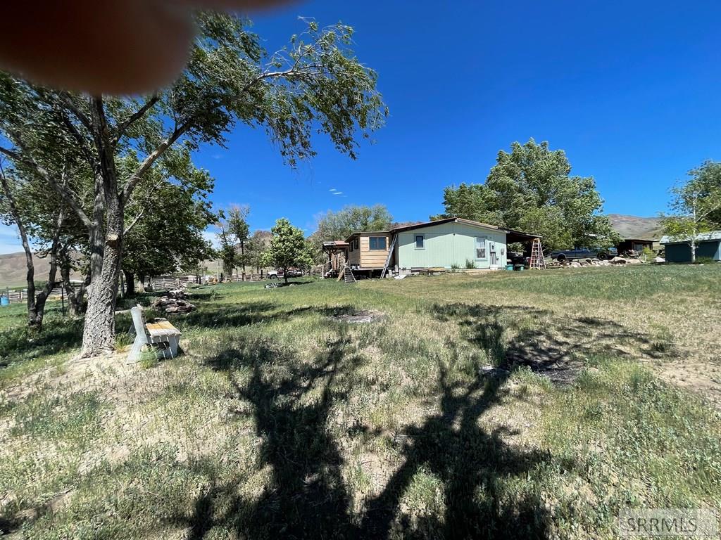 1096 Upper Hotsprings Road Property Photo 11