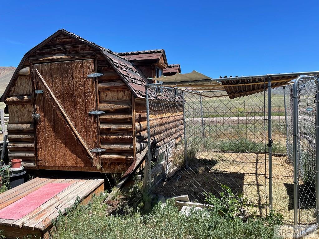 1096 Upper Hotsprings Road Property Photo 22
