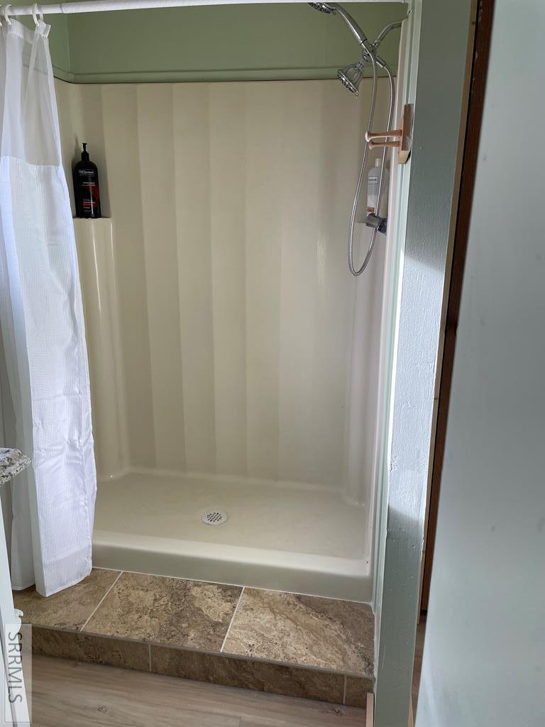 1096 Upper Hotsprings Road Property Photo 44