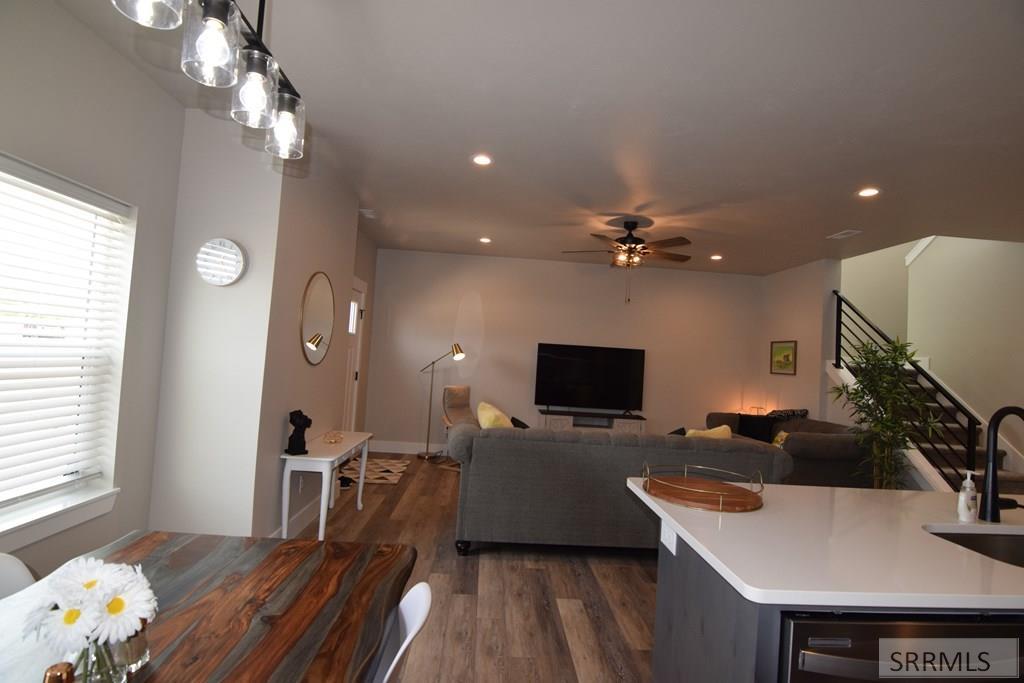 2929 Sunburst Drive Property Photo 1