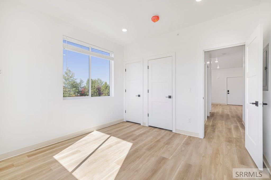 201 E Ross Avenue # A103 Property Photo 9