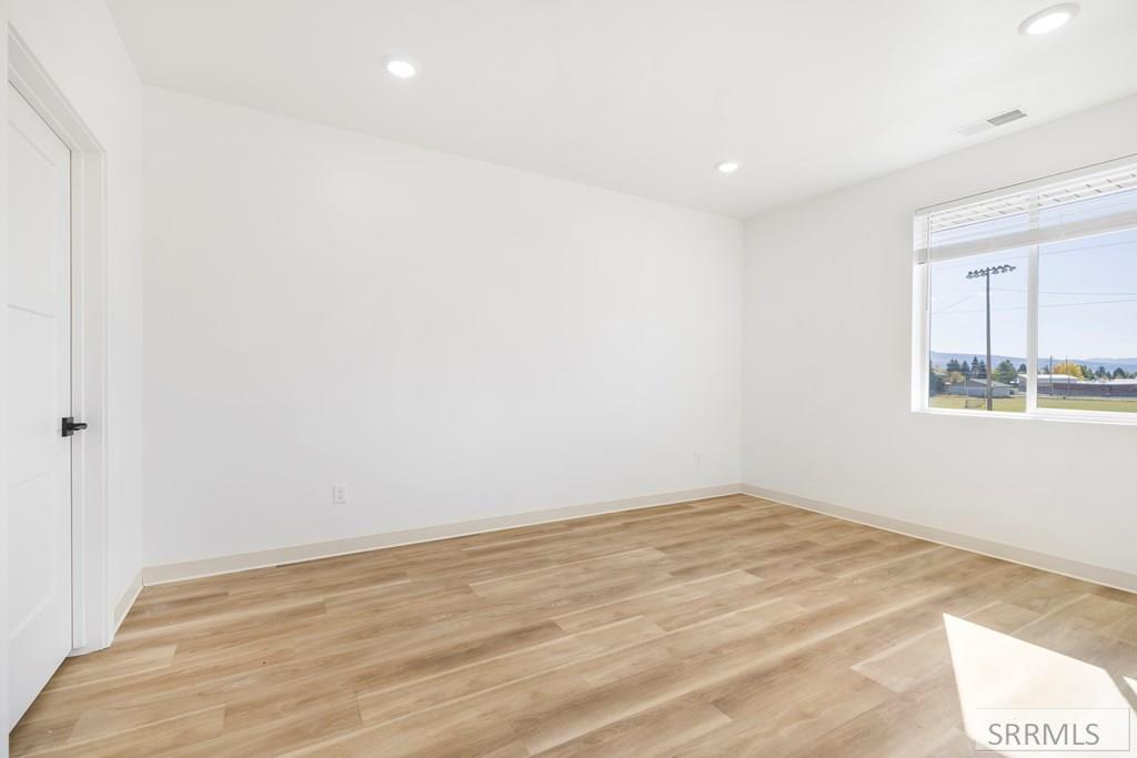 201 E Ross Avenue # D102 Property Photo 6