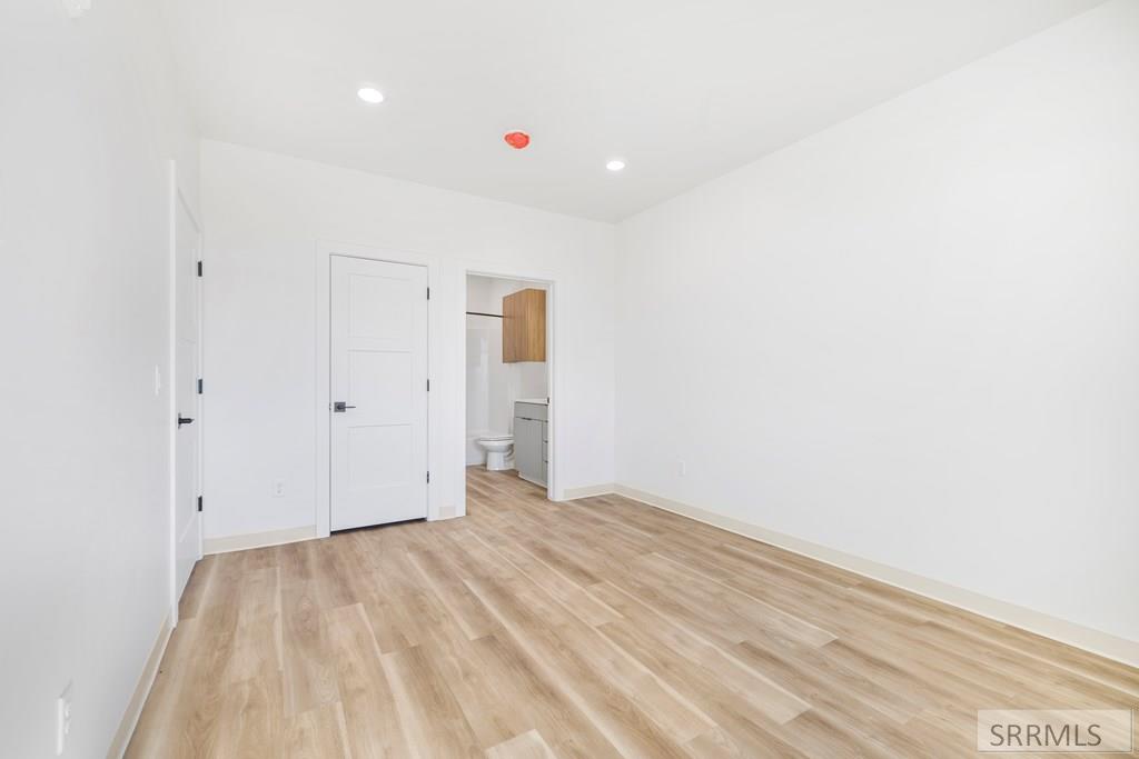201 E Ross Avenue # D102 Property Photo 7