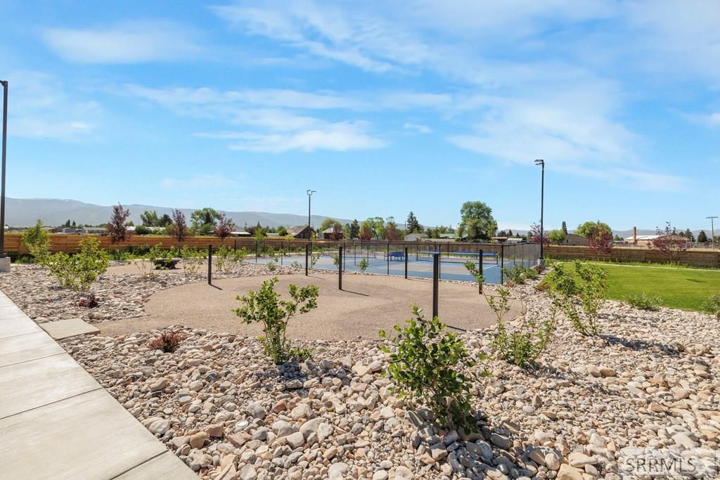 201 E Ross Avenue # D102 Property Photo 21