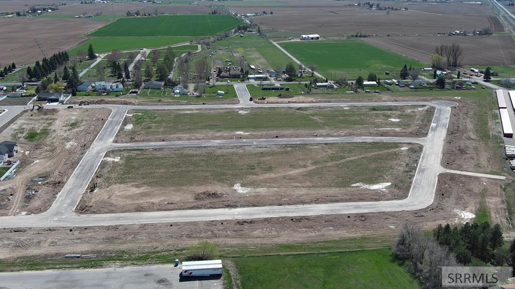 L1 B6 E Meadow Mist Ave Property Photo