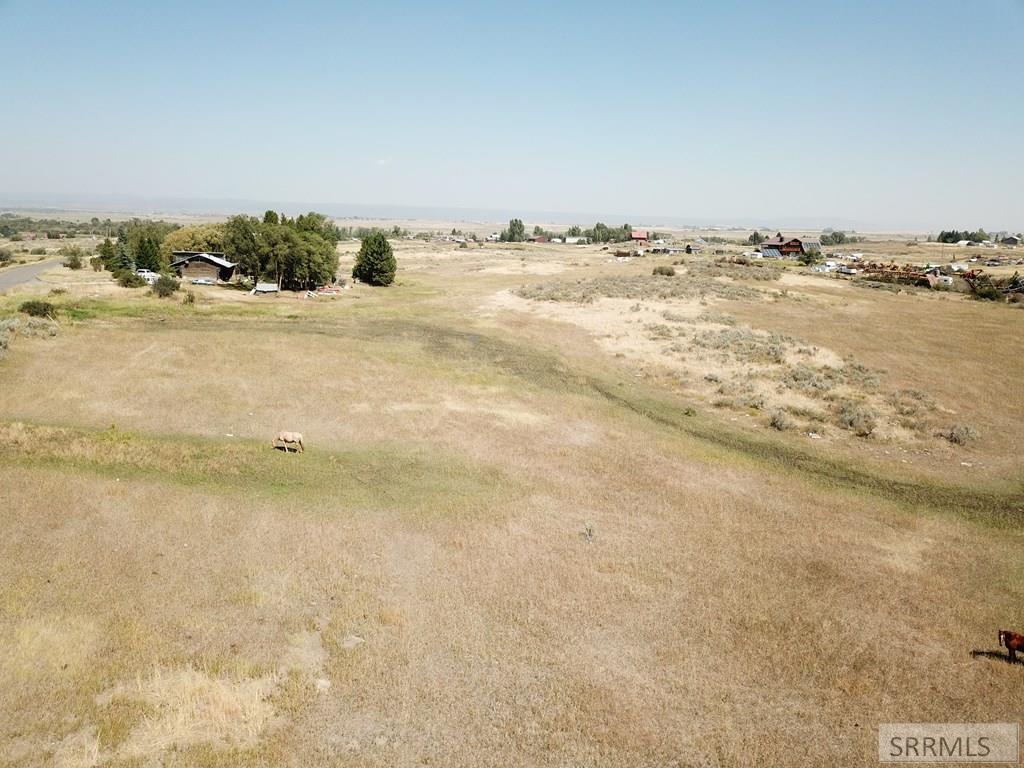 750 N 3100 E Property Photo 3