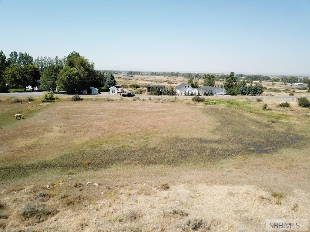 750 N 3100 E Property Photo 4