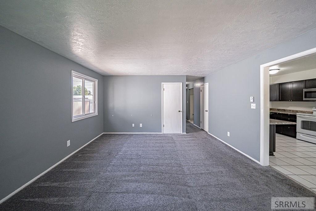 286 Rice Street Property Photo 9