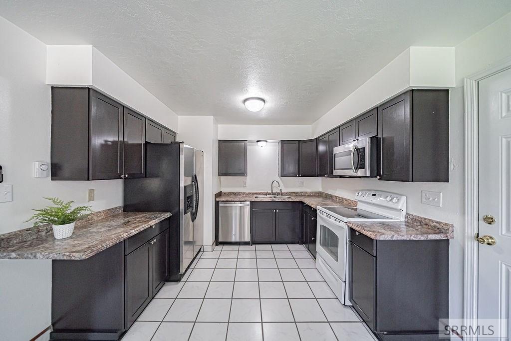 286 Rice Street Property Photo 15