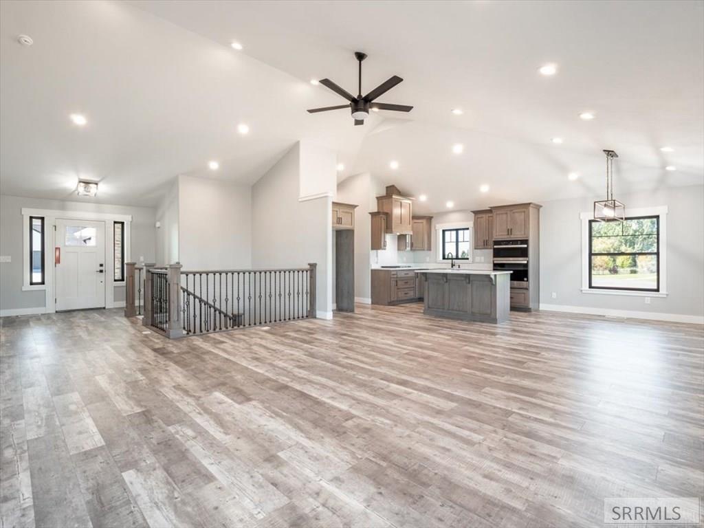 832 Oak Hill Way Property Photo 8