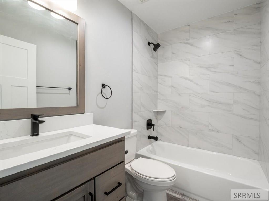 832 Oak Hill Way Property Photo 18